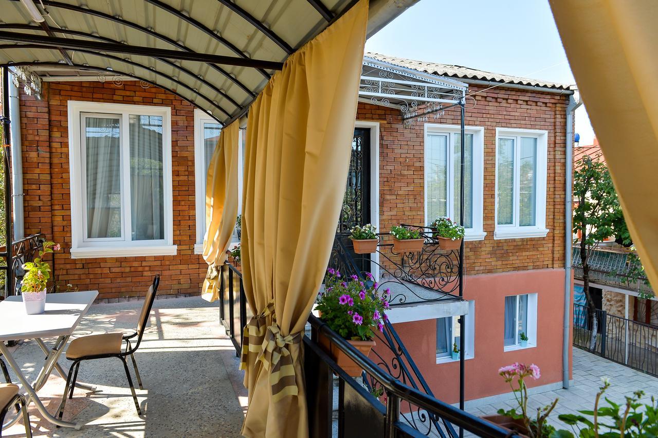 Bibi Hotel Koetaisi Buitenkant foto